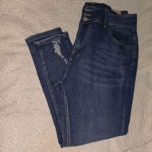 Womens jeans 2xl new slight distressed, skinny stretchy